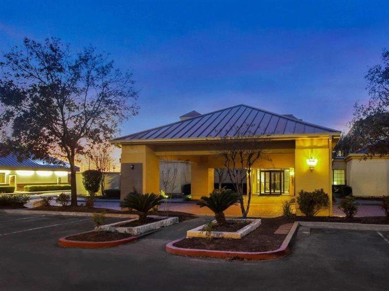 Отель La Quinta By Wyndham Round Rock North Экстерьер фото