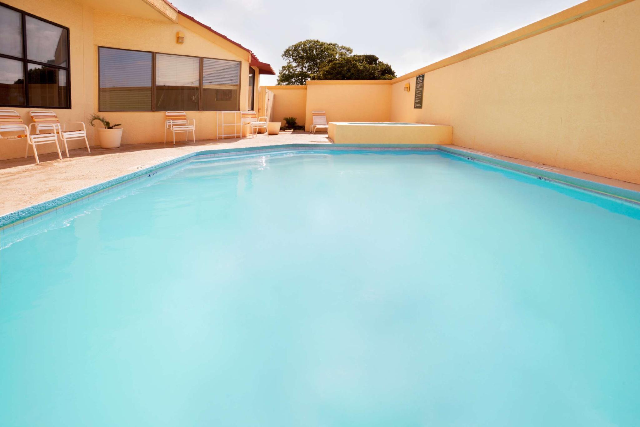 Отель La Quinta By Wyndham Round Rock North Экстерьер фото