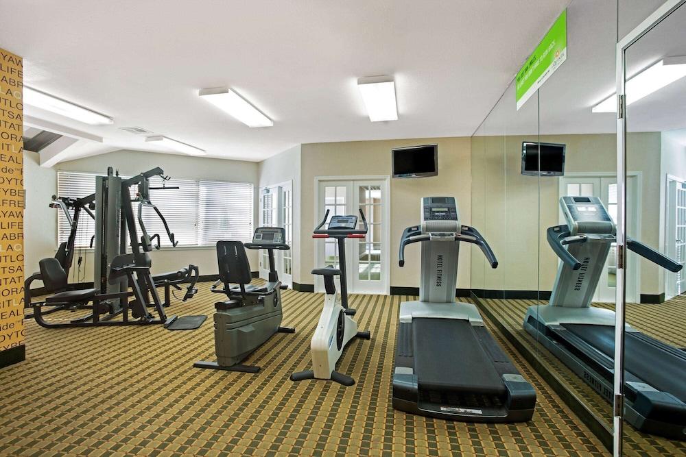 Отель La Quinta By Wyndham Round Rock North Экстерьер фото