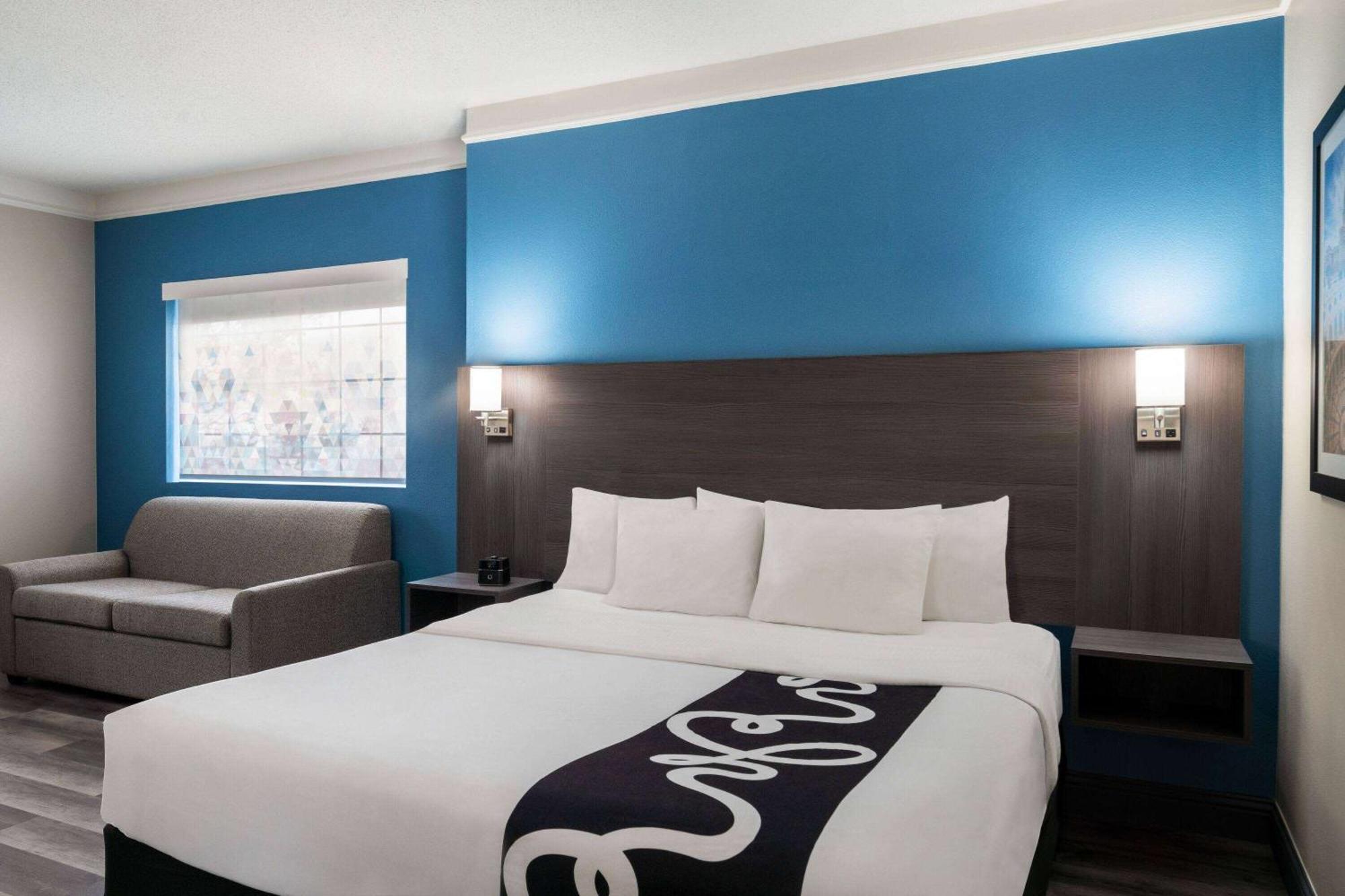 Отель La Quinta By Wyndham Round Rock North Экстерьер фото