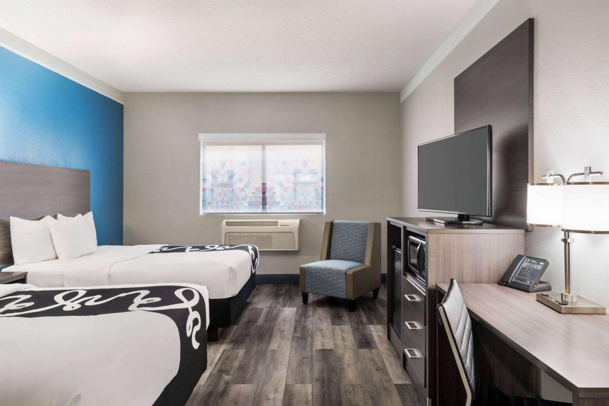 Отель La Quinta By Wyndham Round Rock North Экстерьер фото