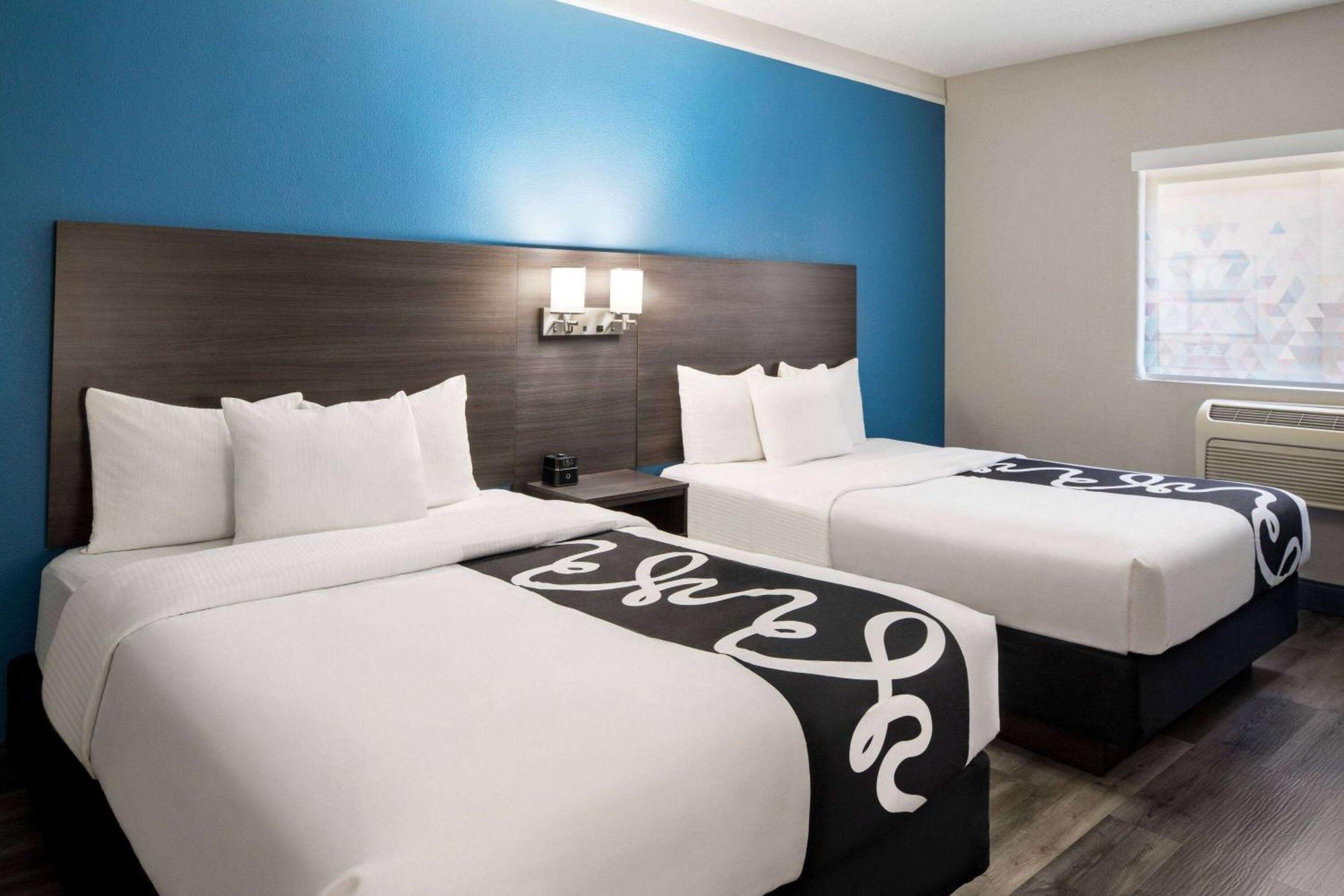 Отель La Quinta By Wyndham Round Rock North Экстерьер фото