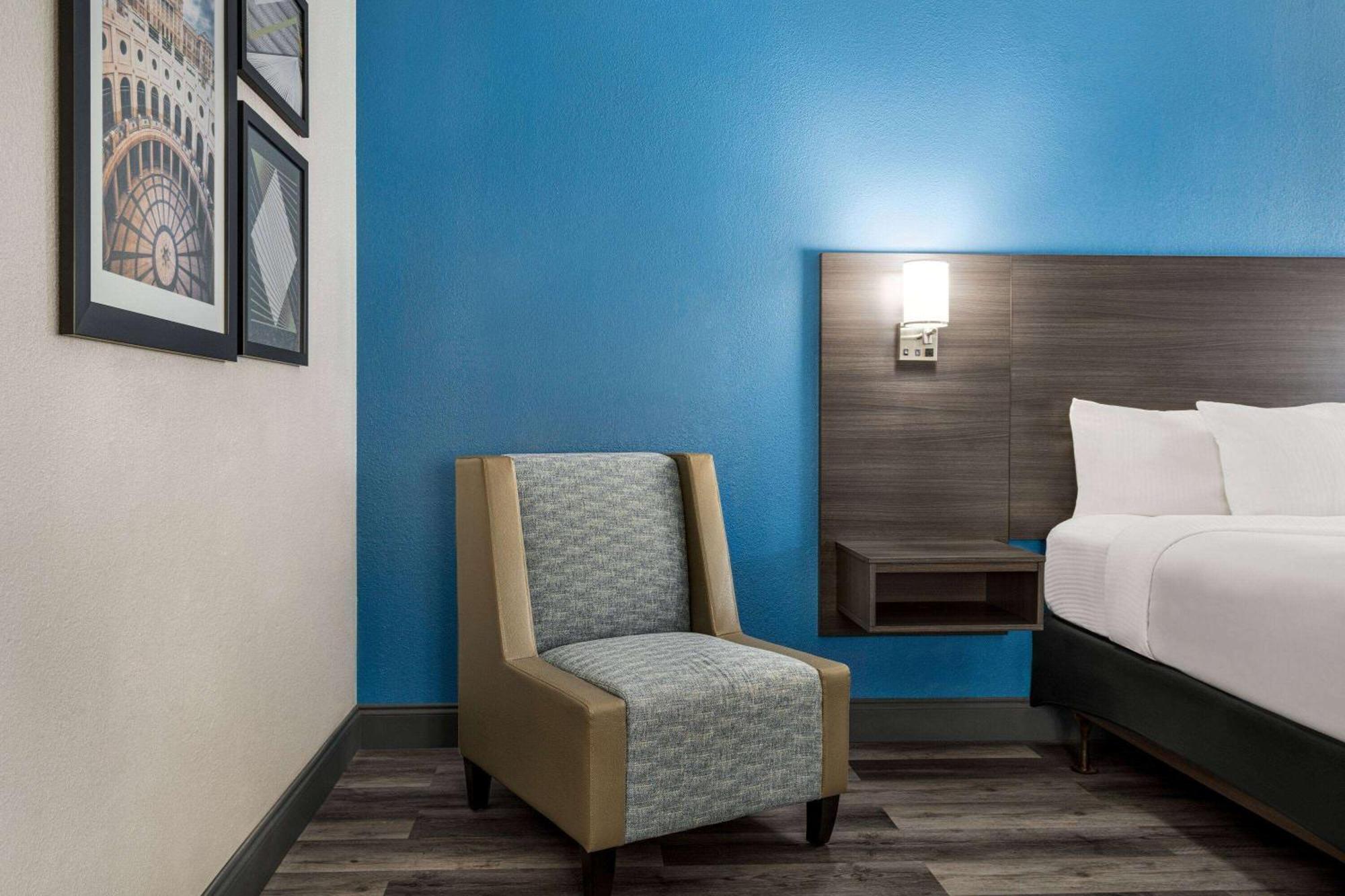 Отель La Quinta By Wyndham Round Rock North Экстерьер фото