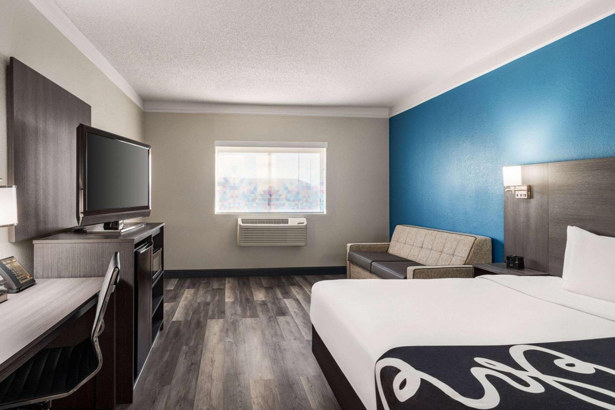 Отель La Quinta By Wyndham Round Rock North Экстерьер фото